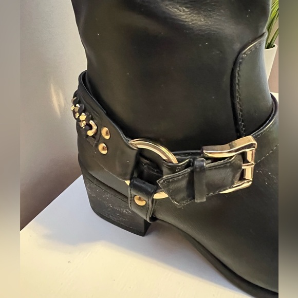 Faux leather fashion boots size 8.5 - Picture 4 of 10